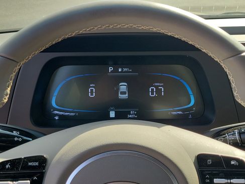 Used 2025 Hyundai Elantra Sport FWD image 27