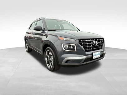 Used 2023 Hyundai Venue Limited w/ Cargo Package