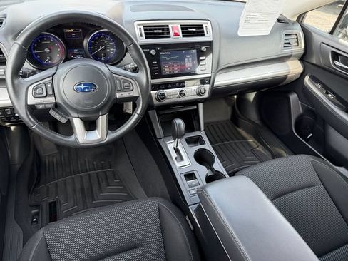 Used 2017 Subaru Outback 2.5i Premium AWD/4WD image 14