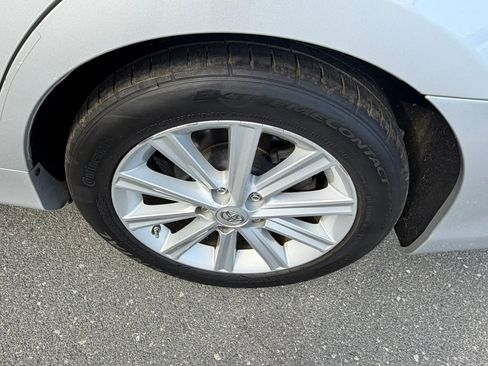 Used 2013 Toyota Camry XLE w/ Leather Pkg FWD image 30