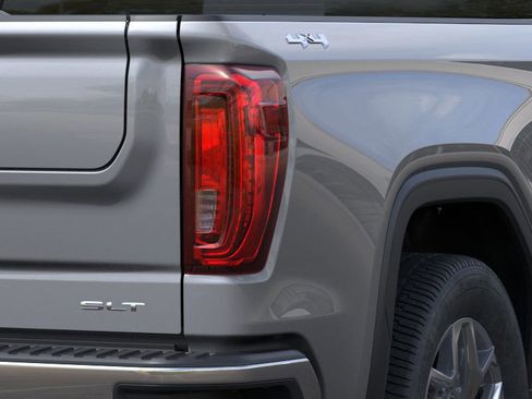 New 2026 GMC Sierra 1500 SLT image 11