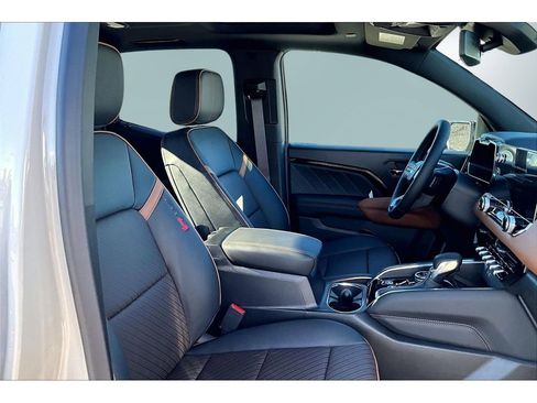 New 2026 GMC Canyon AT4 w/ Technology Plus Package image 11