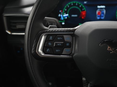 Used 2025 Ford Mustang GT Premium RWD image 19