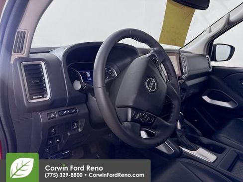 Used 2022 Nissan Frontier SV w/ SV Premium Package image 36