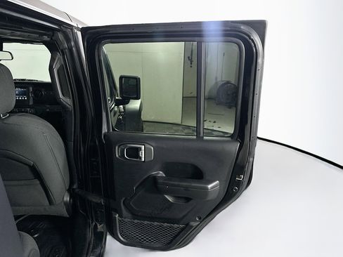 Used 2021 Jeep Wrangler Unlimited Sport image 29