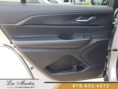 Used 2023 Jeep Grand Cherokee L Laredo RWD image 13