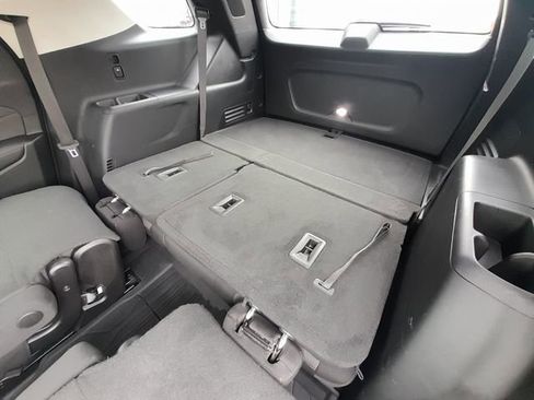 Used 2020 Chevrolet Traverse LT w/ LPO, Floor Liner Package AWD/4WD image 45