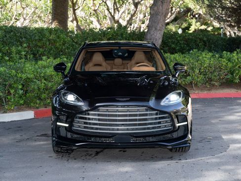 Used 2023 Aston Martin DBX 707 image 5