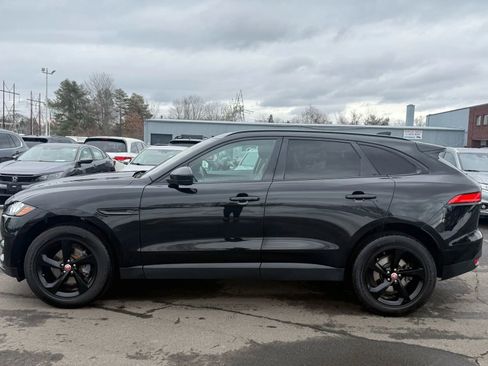 Used 2019 Jaguar F-PACE Prestige image 9