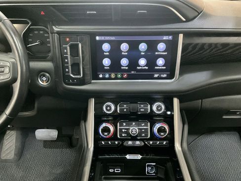 Used 2021 GMC Yukon Denali w/ Denali Ultimate Package image 13