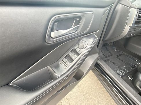 Certified 2025 Nissan Rogue SV image 13