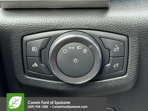 Used 2015 Ford F150 Lariat w/ Equipment Group 502A Luxury AWD/4WD image 28