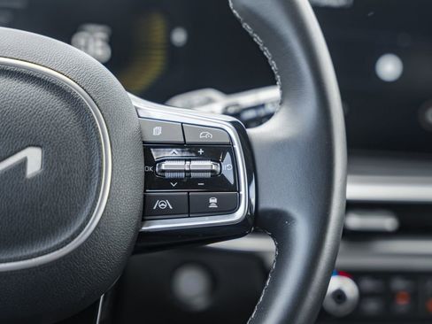 Used 2024 Kia Sorento S image 28