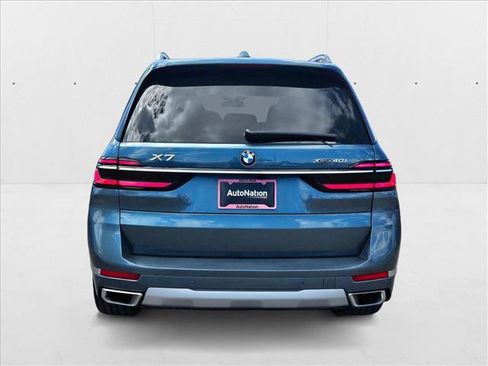 Used 2024 BMW X7 xDrive40i image 7