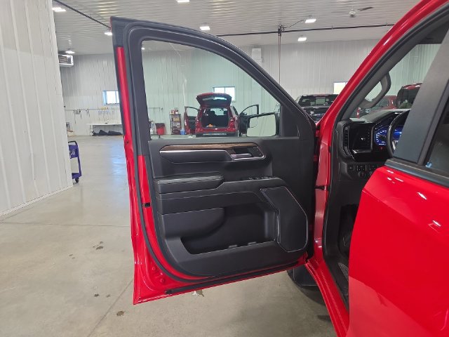 Used 2023 Chevrolet Silverado 1500 LT AWD/4WD image 23