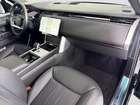 New 2026 Land Rover Range Rover SE AWD/4WD image 13