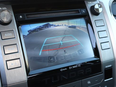 Used 2016 Toyota Tundra SR5 w/ SR5 Upgrade Package image 5