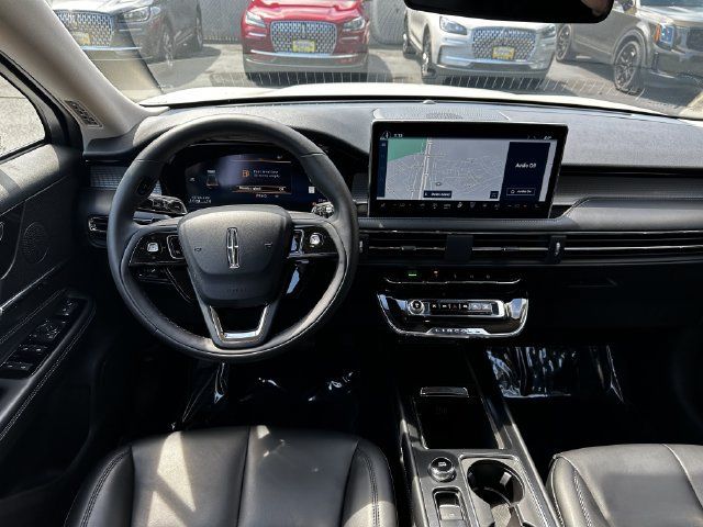 Certified 2024 Lincoln Corsair AWD image 13