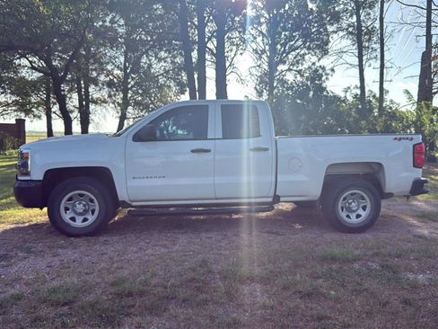 Used 2019 Chevrolet Silverado 1500 W/T AWD/4WD image 2