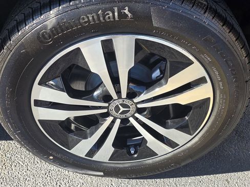 Certified 2025 Mercedes-Benz GLA 250 4MATIC image 15