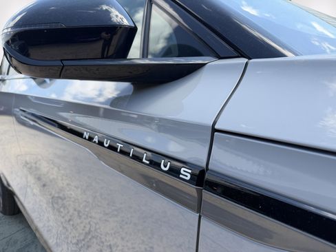 New 2026 Lincoln Nautilus Reserve w/ Jet Appearance Package AWD/4WD image 10