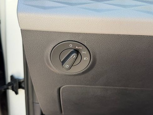Certified 2024 Volkswagen Taos S FWD image 29
