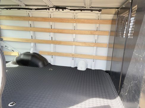 Used 2024 GMC Savana 2500 w/ Driver Convenience Package image 26