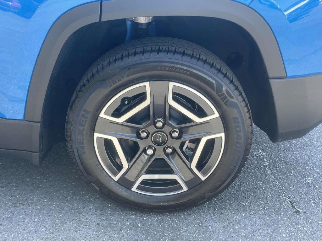 New 2026 Jeep Cherokee Laredo AWD/4WD image 12
