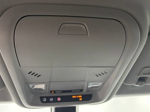 Used 2019 Chevrolet Equinox LT FWD image 34