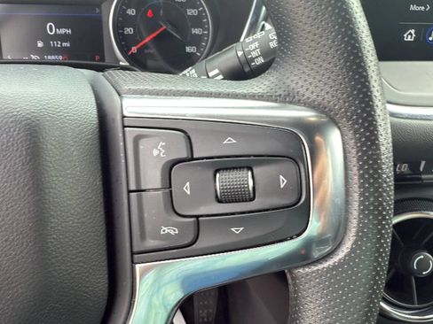 Used 2025 Chevrolet Blazer LT FWD image 21