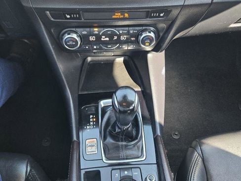 Used 2017 MAZDA MAZDA3 Touring image 23