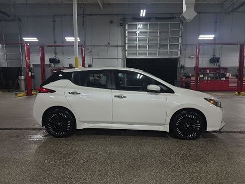 Used 2024 Nissan Leaf SV Plus image 4