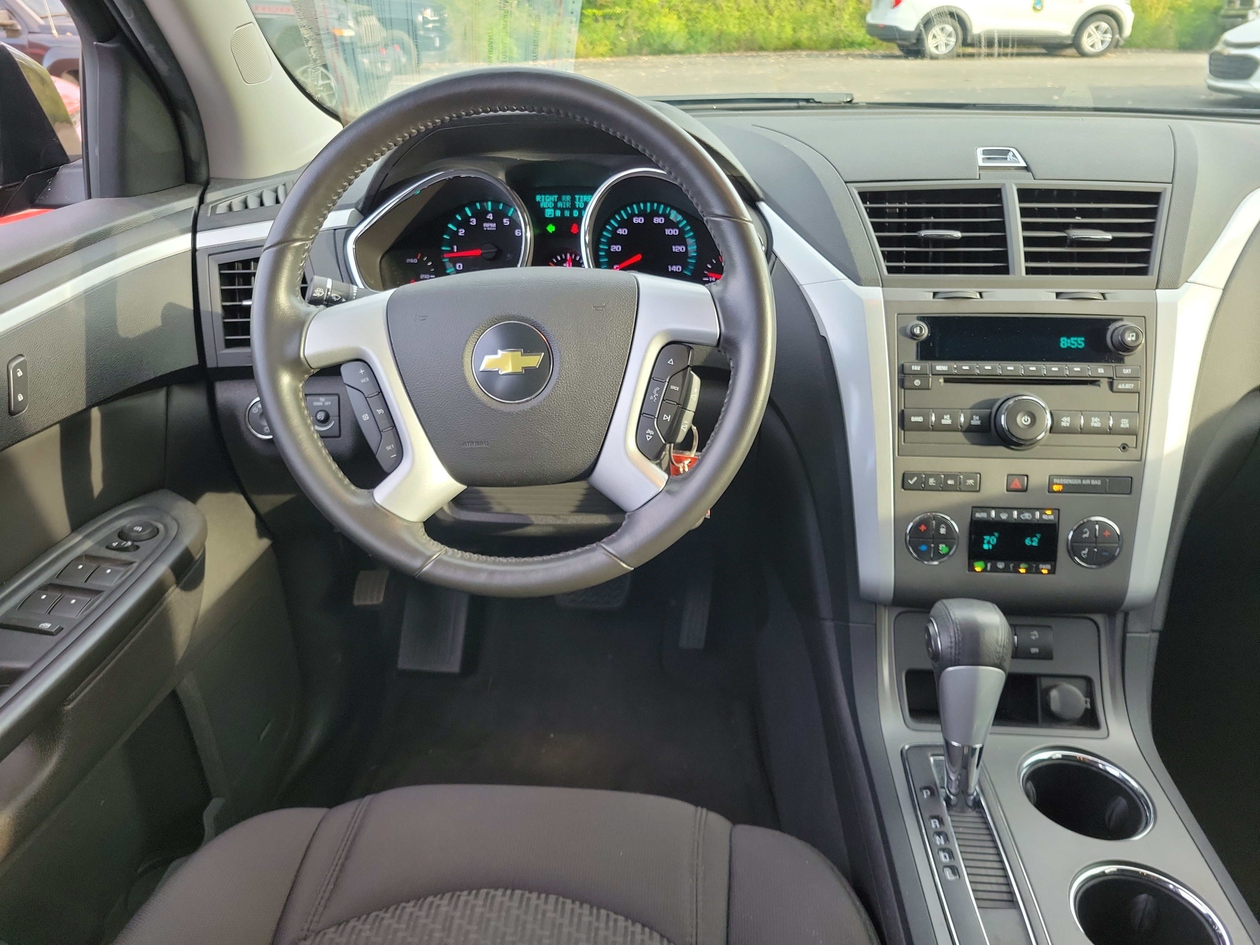 Used 2010 Chevrolet Traverse LT w/ LT Special Edition Package FWD image 10