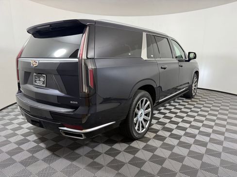 Used 2023 Cadillac Escalade ESV Premium Luxury Platinum w/ Heavy-Duty Trailer Package image 9