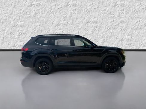 Used 2022 Volkswagen Atlas SE FWD image 2
