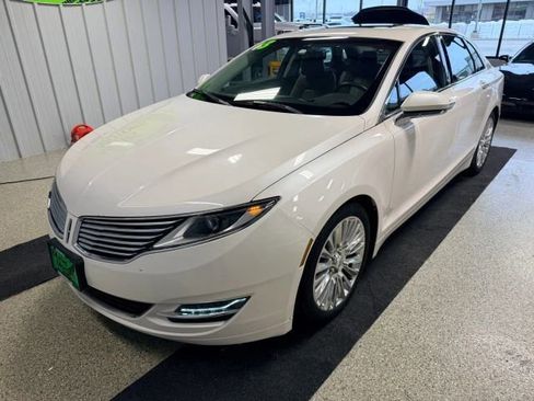 Used 2013 Lincoln MKZ image 1
