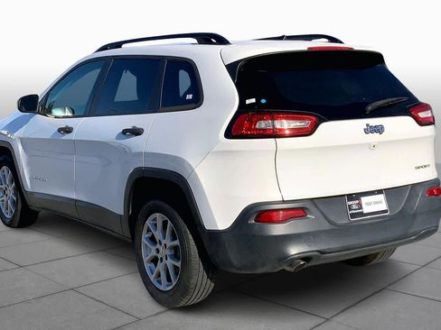 Used 2017 Jeep Cherokee Sport image 11
