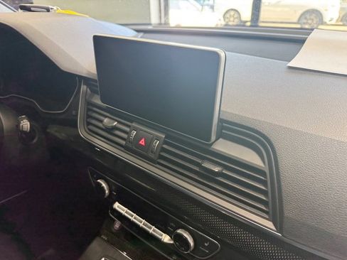 Used 2019 Audi SQ5 Premium Plus w/ Premium Plus Package image 21