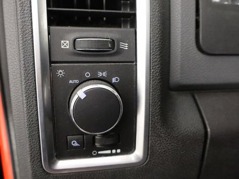 Used 2013 RAM 1500 Classic SLT RWD image 20