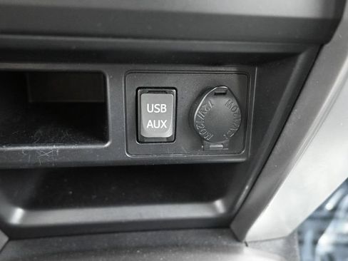 Used 2016 Toyota 4Runner SR5 AWD/4WD image 30