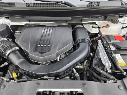 Used 2025 GMC Acadia Elevation image 31