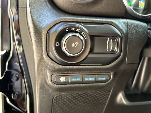 Used 2023 Jeep Wrangler Unlimited Rubicon 4xe w/ Cold Weather Group AWD/4WD image 25