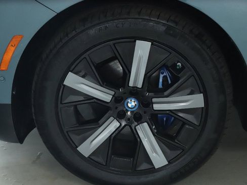 Certified 2023 BMW iX xDrive50 w/ Premium Package AWD/4WD image 38