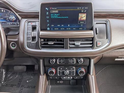 Used 2022 Chevrolet Tahoe LT w/ LT Signature Package RWD image 15