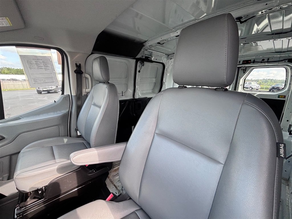 Used 2019 Ford Transit 250 130 Low Roof RWD image 13