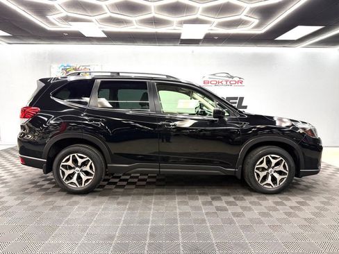 Used 2020 Subaru Forester Premium AWD/4WD image 17