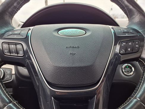 Used 2016 Ford Explorer Platinum image 17