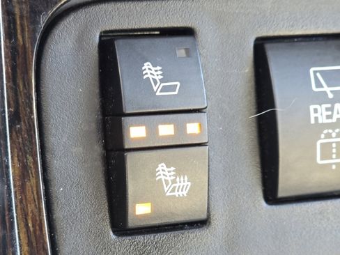 Used 2015 Chevrolet Traverse LT image 7