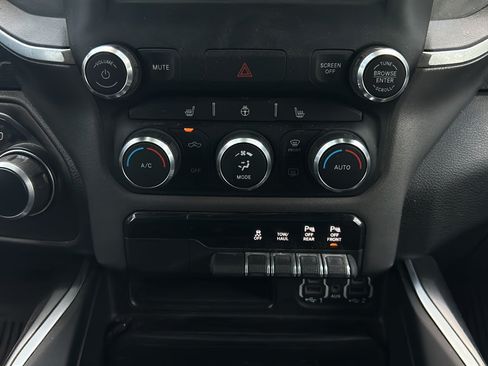 Used 2021 RAM 1500 Big Horn RWD image 23