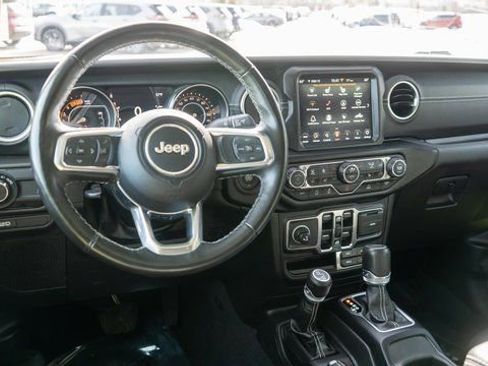 Used 2023 Jeep Gladiator Overland w/ Popular Equipment Package AWD/4WD image 13